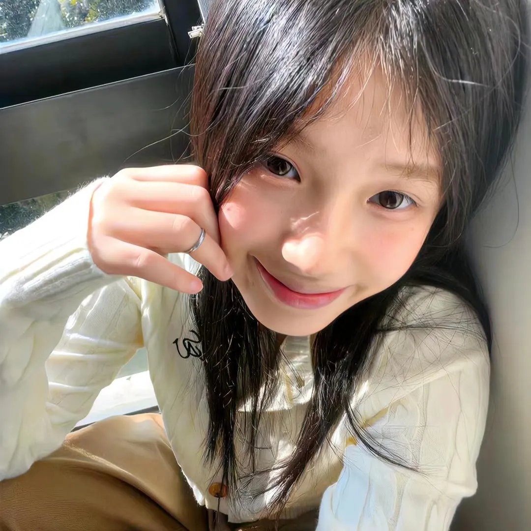 总之就是非常可爱～制服～